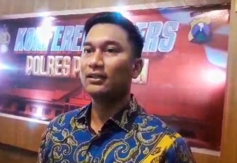 Konferensi pers tambang sirtu ilegal Polres Pasuruan 