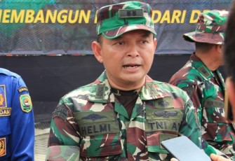 Kasrem 081/DSJ Letkol Inf Meina Helmi