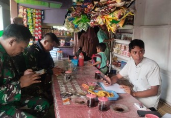 Suasana warung Desa Brabe