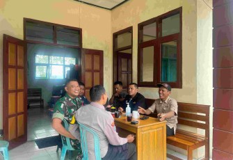 Komsos bersama warga desa binaan