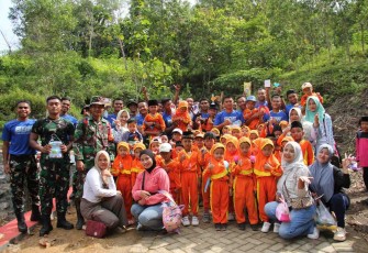 Siswa MI Himmatul Ulum Sukorejo