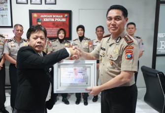 Kabid Humas Polda Jatim Kombes Pol Jules Abraham Abast