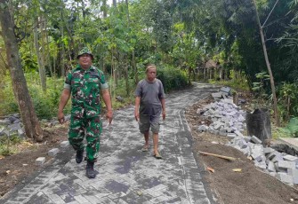 Paving jalan dusun Klagin
