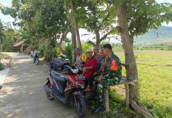 Komsos bersama warga desa binaan
