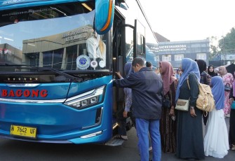 Ziarah religi keluarga korban Kanjuruhan