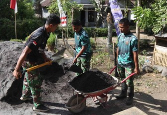 Disrtibusi material pasir membangun RTLH