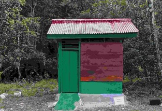 Rumah genset di Kampung Sesor
