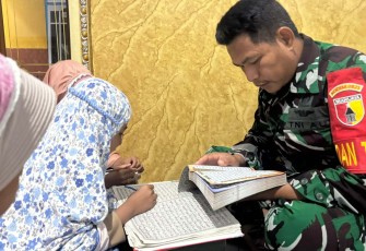 Mengajar ngaji anak-anak di Desa Ledok Tempuro