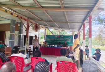 Penyuluhan wasbang dan hukum di Kampung Sesor