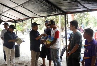 Gerak Cepat, PTPN Group melalui PTPN IV Regional 2 Salurkan Bantuan bagi Warga Terdampak Puting Beliung