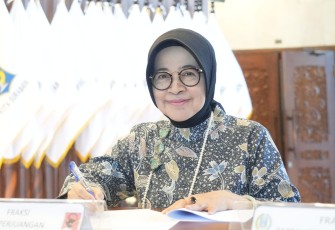 Ketua Fraksi PDI Perjuangan DPRD Jawa Timur, Wara Sundari Renny Pramana