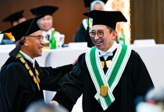 Fadli Zon Profesor Kehormatan UNAS