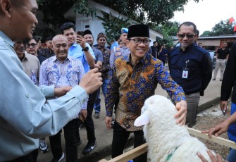 Mendes PDT Yandri Susanto 