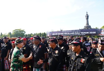 Pangdam IX/Udayana Hadiri Gelar Agung Ribuan Pecalang se-Bali