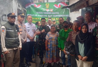 Foto bersama Dandim 0503/JB Kolonel Kav Sigit Dharma Wiryawan Groundbreaking Jembatan Garuda dan Gentengisasi RTLH 
