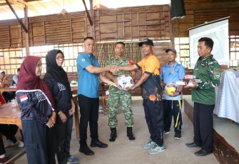 Pemberian sarana olahraga