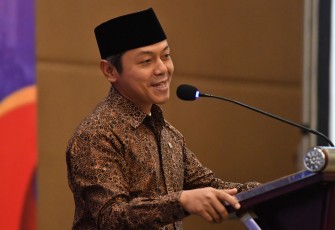 Wakil Menteri Pendidikan Dasar dan Menengah (Wamendikdasmen) Fajar Riza Ul Haq, di Surabaya, Jawa Timur