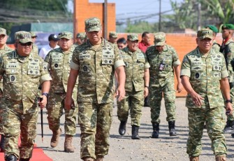 Wakil Panglima TNI Jenderal TNI Tandyo Budi R. bersama Menteri Pertahanan RI dan Wakil Kepala Staf Angkatan Darat Letjen TNI Muhammad Saleh Mustafa meninjau Yonif TP 935/Satria Bahurekso di Kendal, Yonif TP 936/Satria Joyokusumo di Pati, Brigif TP 43/Muria, serta Yonif TP 456/Satria Poncowati di Kudus