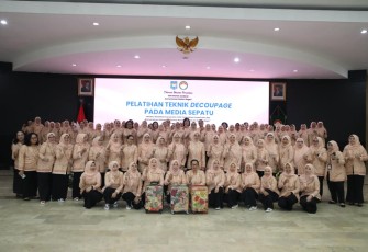 Ketua Dharma Wanita Persatuan (DWP) Kementerian Dalam Negeri (Kemendagri) Niken Tomsi Tohir