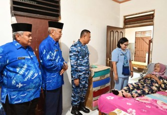 Komandan Lanud Sjamsudin Noor, Kolonel Pnb Hilman L.P. Ambarita, M.M.S