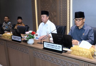 Menteri Desa dan Pembangunan Daerah Tertinggal (Mendes PDT) Yandri Susanto dan Wakil Mendes PDT Ahmad Riza Patria 