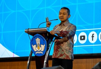  Wakil Menteri Pendidikan Dasar dan Menengah (Wamendikdasmen) Fajar Riza Ul Haq