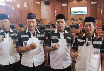 Pengurus FORKABI Kota Depok saat menghadiri undangan rapat paripurna DPRD Kota Depok, Jumat (14/8)
