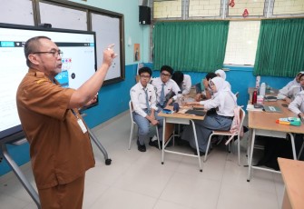 Pemerintah membuka ruang yang lebih jelas bagi pengembangan karier guru melalui kesempatan bagi guru PPPK paruh waktu untuk mengikuti proses menjadi PPPK penuh waktu