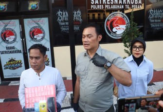 Kasatresnarkoba Polres Pelabuhan Tanjung Perak AKP Adik Agus Putrawan