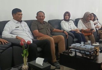 Pengprov PTMSI Jawa Tengah saat menggelar pertemuan dengan Bupati Rober Christanto, di Rumah Dinas Bupati Karanganyar, Sabtu (22/8/2026)