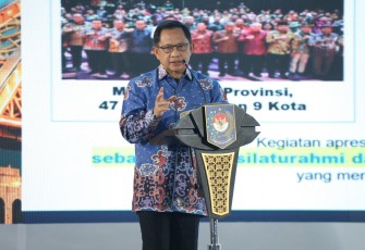 Mendagri dalam acara Apresiasi Pemerintah Daerah Berprestasi Tahun 2026 Batch II Regional Kalimantan di Hotel Platinum, Kota Balikpapan, Kalimantan Timur (Kaltim)