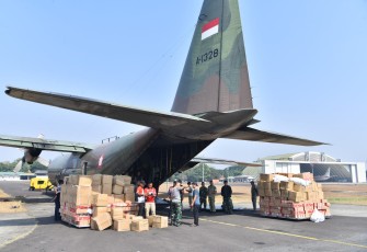 Hari Kedua Puluh Dua Penanganan Gempa NTT, TNI Sudah Kirim 1.214,097 Ton Bantuan