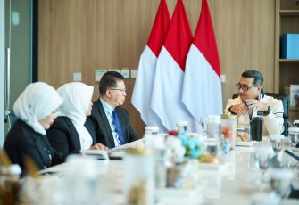 Menteri Ekonomi Kreatif Teuku Riefky Harsya menerima audiensi Indonesia Property&Bank perluas akses karya kreatif, Jakarta, Senin (7/9/2026)