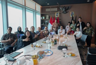 Menteri Ekonomi Kreatif/Kepala Badan Ekonomi Kreatif (Ekraf) Teuku Riefky Harsya, menerima audiensi dewan juri IN-Apps 2026 Digital Application Award  di Kantor Kementerian Ekraf, Jakarta, Kamis (10/9/2026)