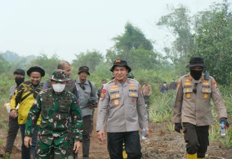 Kapolda Riau Irjen Herry Heryawan 
