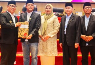 Wakil Gubernur Wagub Nyanyang Sampaikan Nota Keuangan Perubahan APBD Kepri 2026, PAD Naik Rp 82,18 Miliar