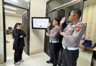 Pelatihan bahasa isyarat ramah disabilitas