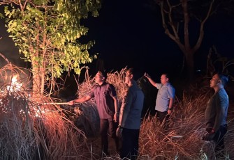 Polres Ngawi dan Tim Gabungan Buat Sekat Bakar dan Dirikan Posko Antisipasi Karhutla Lawu Utara Meluas