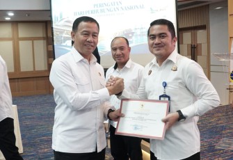 Ditjen Hubdat Berikan Penghargaan pada Insan Perhubungan Berprestasi