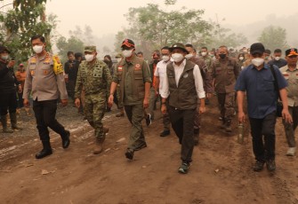 Evaluasi Penanganan Karhutla Kalimantan Tengah, BNPB Perkuat Pemadaman Darat