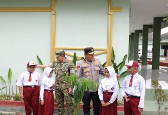 Kapolda Riau Irjen Herry Heryawan 