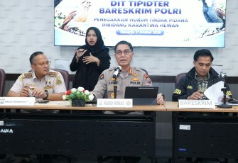 Kabid Humas Polda Jatim Kombes Pol Jules Abraham Abast