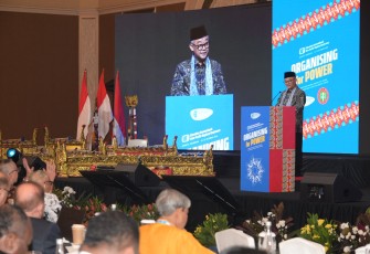 Menteri Pendidikan Dasar dan Menengah (Mendikdasmen), Abdul Mu’ti memberikan sambutan pada Konferensi Regional Asia-Pasifik Education International ke-10, Selasa (13/10)