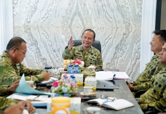 Kasum TNI Pimpin Rakor Penanganan Karhutla dan Teknologi Modifikasi Cuaca