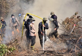 Berjibaku padamkan api di wilayah rawan karhutla