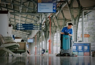 Mesin Ride On Scrubber