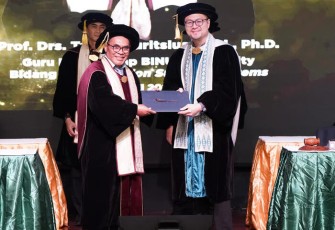 Prediksi Akurat, Keputusan Sulit: Sorotan Prof. Tuga Mauritsius di Pengukuhan Guru Besar