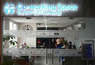 Waktu Transit Lebih Produktif, Manfaatkan Fasilitas Co-Working Space di Stasiun Cawang