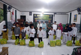 Kodim 0801/Pacitan Gelar RAT Primkop Kartika Merak 01 Tutup Buku Tahun 2025 Dilanjutkan Santunan Anak Yatim