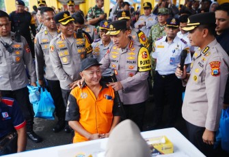 Kapolri Jenderal Listyo Sigit Prabowo meninjau Terminal Purabaya Bungurasih, Sidoarjo